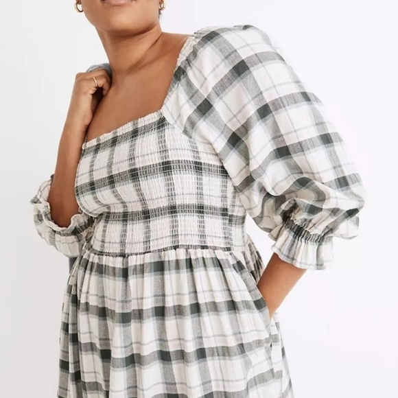 Antique Cream Plaid Smocked A Line Lucie Puff Sleeve NWT - Picture 3 of 4